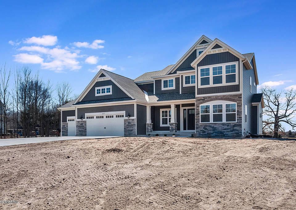 1st image of 6303 Bentley Dr NE