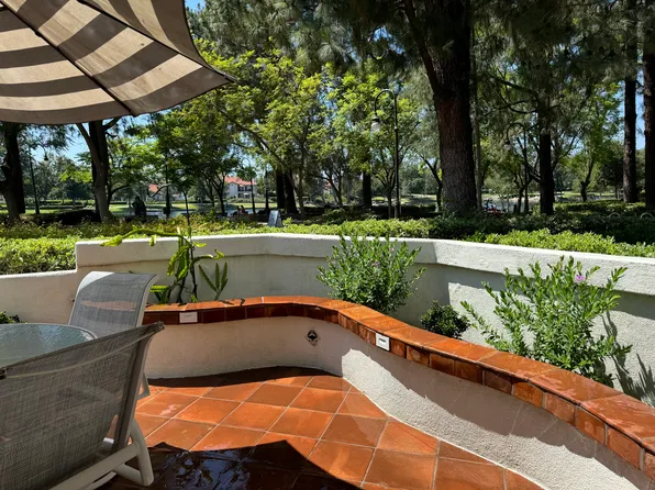 1 Brisa Del Lago, Rancho Santa Margarita, CA 92688