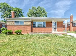 8523 Kinloch St, Dearborn Heights, MI 48127