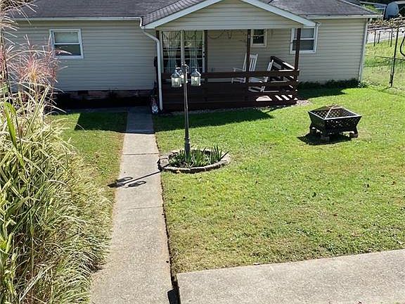 2nd image of 849 Lincoln Dr