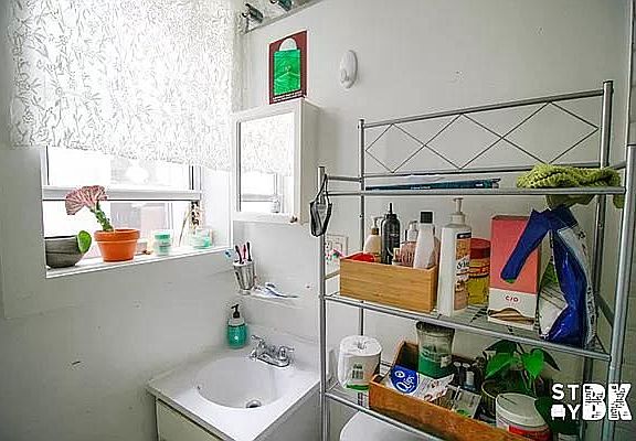 3rd image of 907 Jefferson Ave #3LA