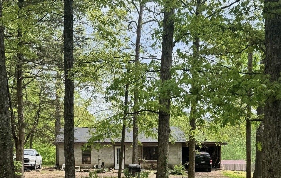 1st image of 193 Whitaker Dr