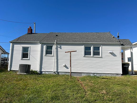 2nd image of 1180 N Main St