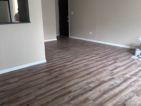 4th image of 1555 N Winslowe Dr APT 1B