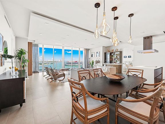 4th image of 1100 Biscayne Blvd Unit 2202