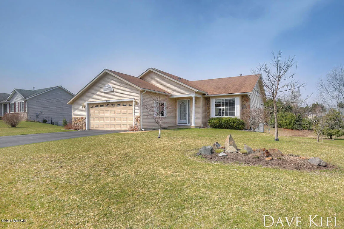 6282 Thornapple Valley Dr photo 1