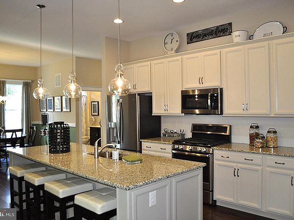 3rd image of 22545 Arbor Cir