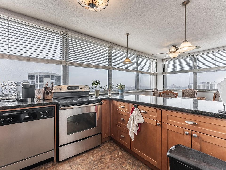 1st image of 2702 N Hampden Ct #18A