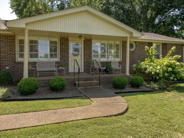 8417 Merrymount Dr, Nashville, TN 37221