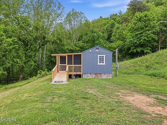 4th image of 431 High Ridge Ct