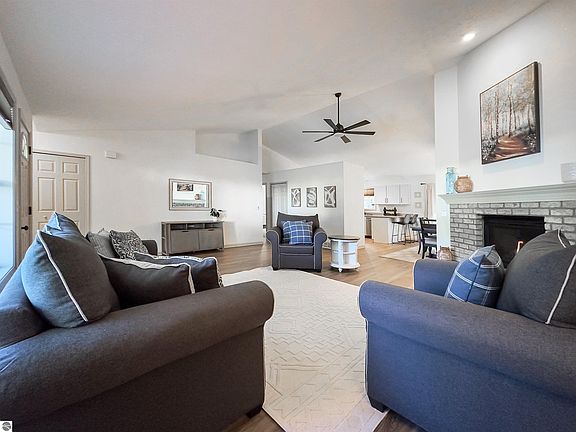 5th image of 5494 Millbrook Dr #14
