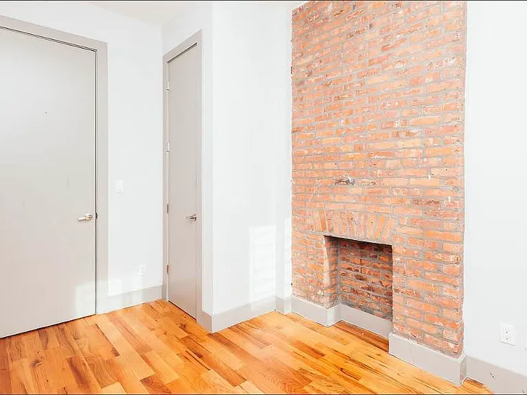 179 Woodward Ave #1R — Photo 5
