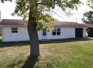 915 N Broadway St, Greenfield, IN 46140