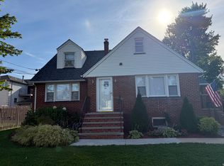 40 E Bayview Ave #2, Englewood Cliffs, NJ 07632