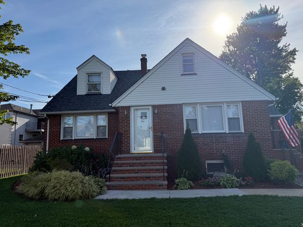 40 E Bayview Ave #2