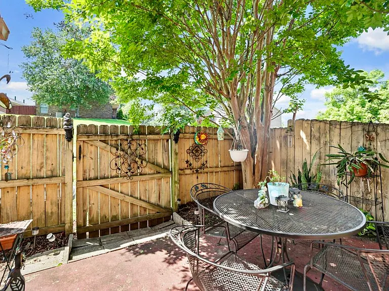 119 Lakebrink Dr — Photo 20