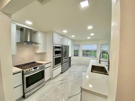 3rd image of 109 Gables Blvd