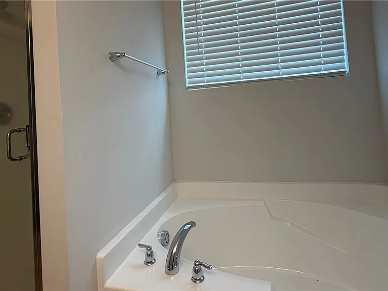 37 Stetson Dr — Photo 8