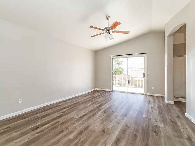 1662 W Campbell Ave — Photo 9