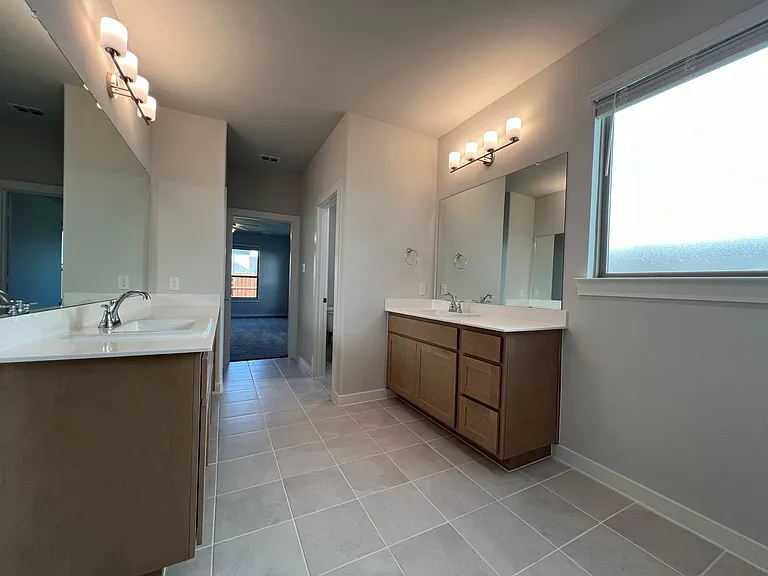 2517 Clearspring Dr — Photo 12
