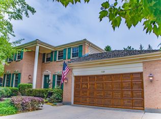 1128 Loyola Dr, Libertyville, IL
