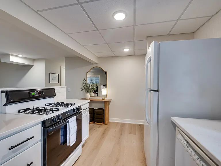 5021 Beacon Hill Rd #2 — Photo 11