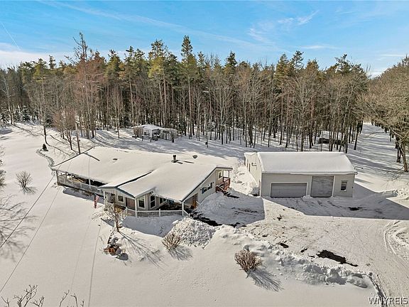 3rd image of 8745 Stebbins Rd