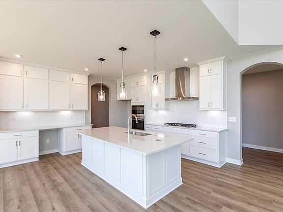 3rd image of 10340 Fox Hill Ct