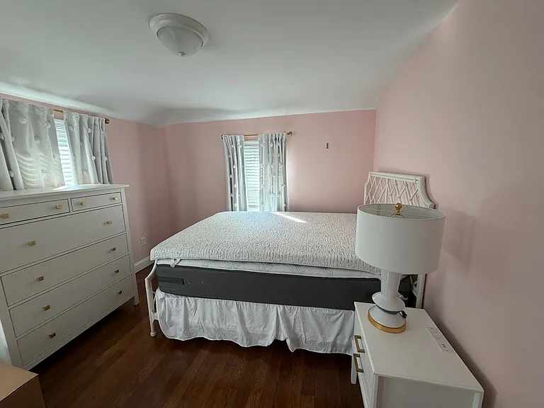 28 Hemlock Rd — Photo 6