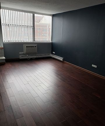 4th image of 3110 N Sheridan Rd APT 1207