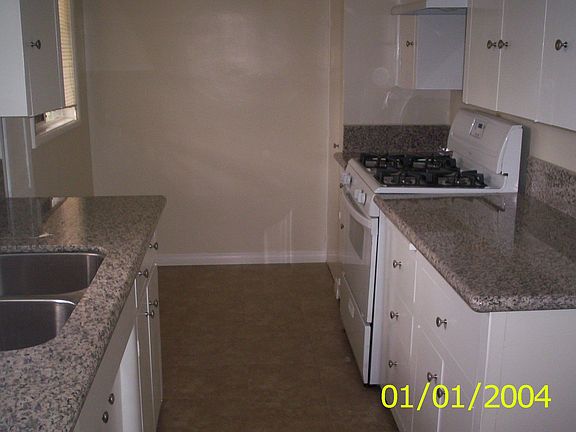 5th image of 945 E Mariposa St APT 3