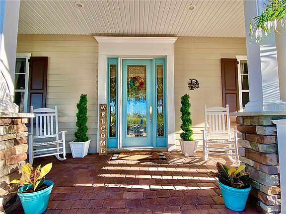3rd image of 7021 Five Oaks Dr