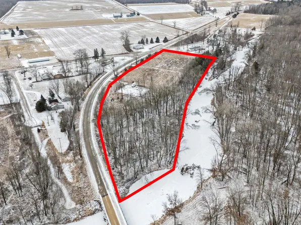 4185 Old 41 Rd, Oconto, WI 54153