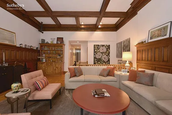 Rented by Sotheby's International Realty | media 2