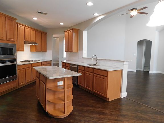 5th image of 9602 Peachtree Ln