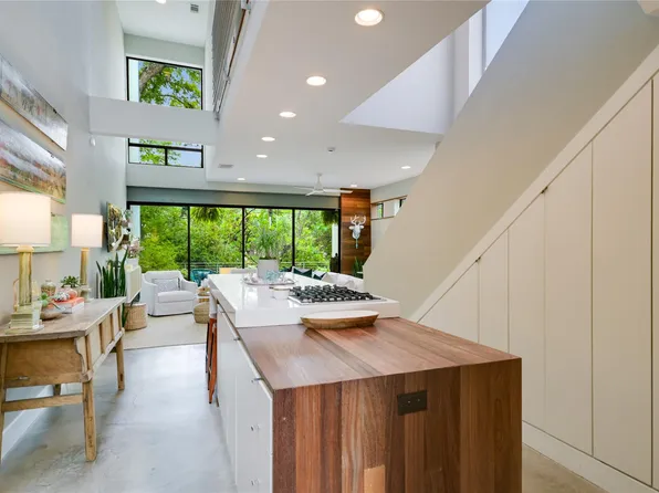 1715 Giles St APT A, Austin, TX 78722