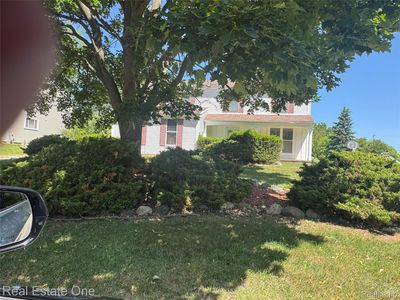 5426 N Piccadilly, West Bloomfield, MI, 48322