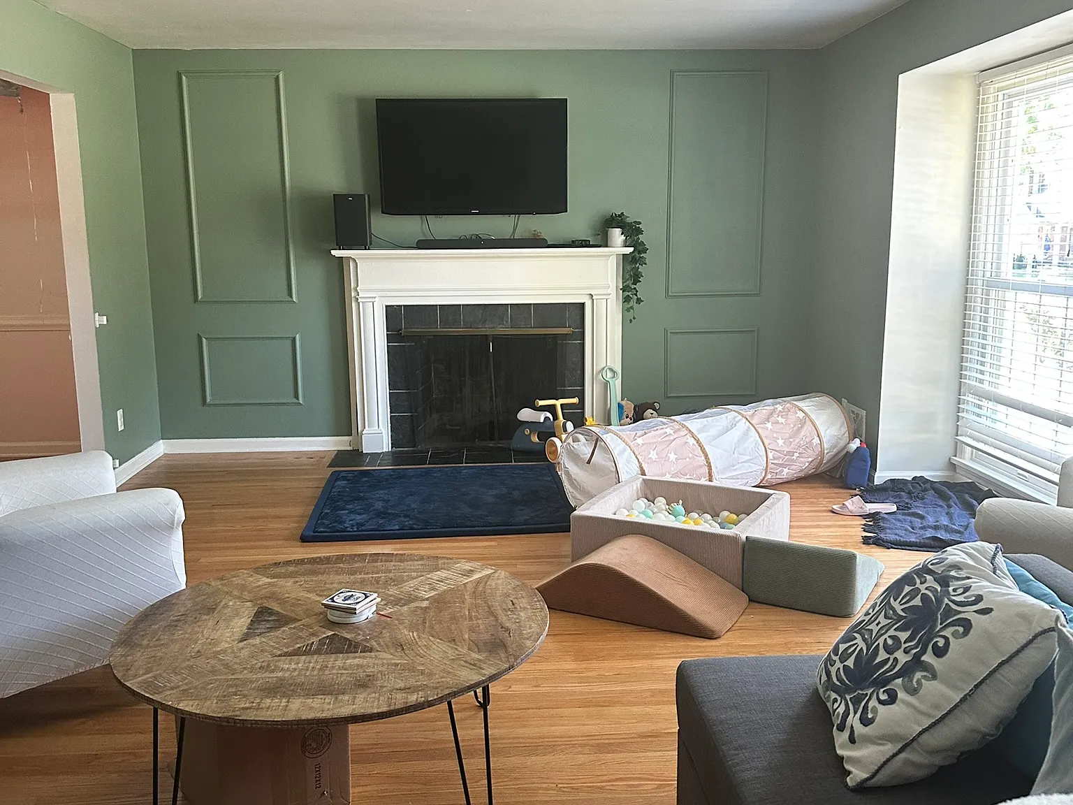 3 bed, 1561 sqft, $1,000 — Photo 2