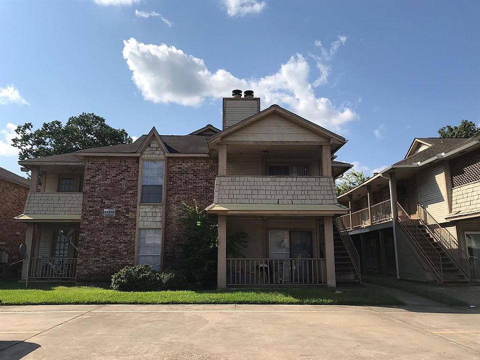 1st image of 11518 Meadow Ln #C