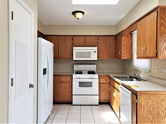 4th image of 2112 Hastings Dr