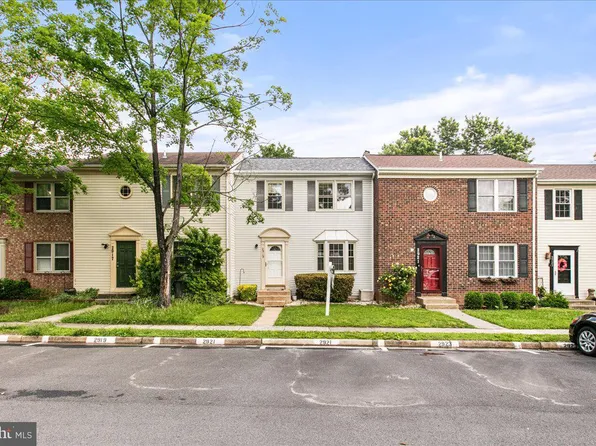 2919 Lexington Ct, Woodbridge, VA 22192