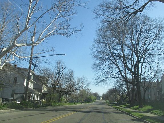 5th image of 2017 W Schantz Ave