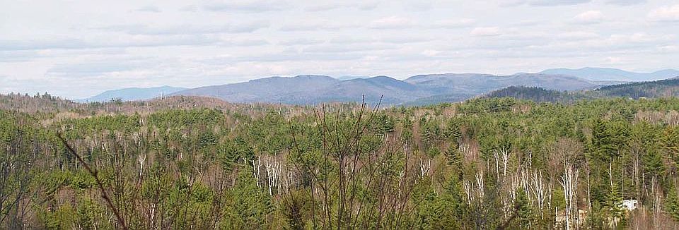 180-degree mountain views.