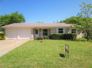 3705 Rough Creek Rd, Forest Hill, TX 76140