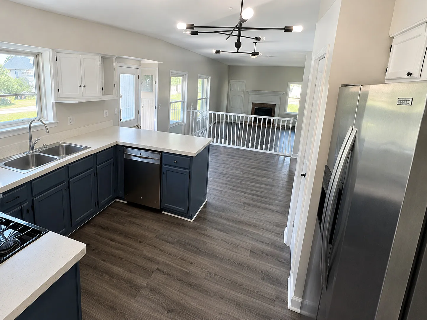 3 bed, 2.5 bath, 1768 sqft, $2,950 — Photo 3