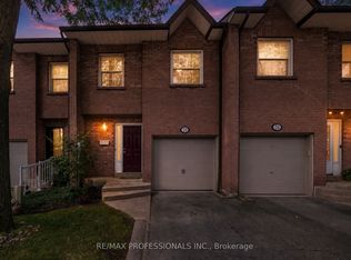2004 Glenada Cres #23, Oakville, ON L6H5P5