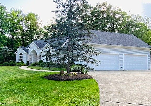 3rd image of 10680 Fincherie Dr