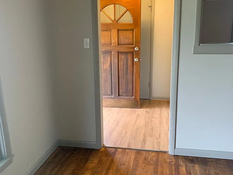 3411 Bristol Rd — Photo 3