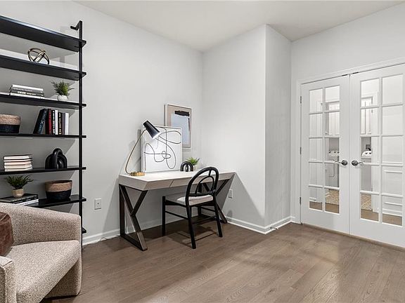 3rd image of 141 E Point Dr #110