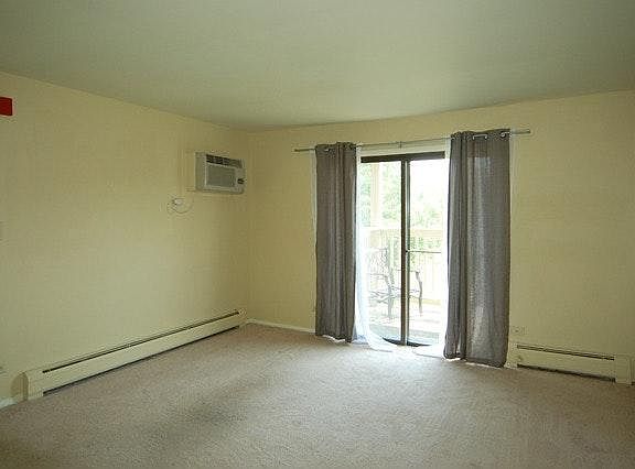 3rd image of 414 Gregory Ave